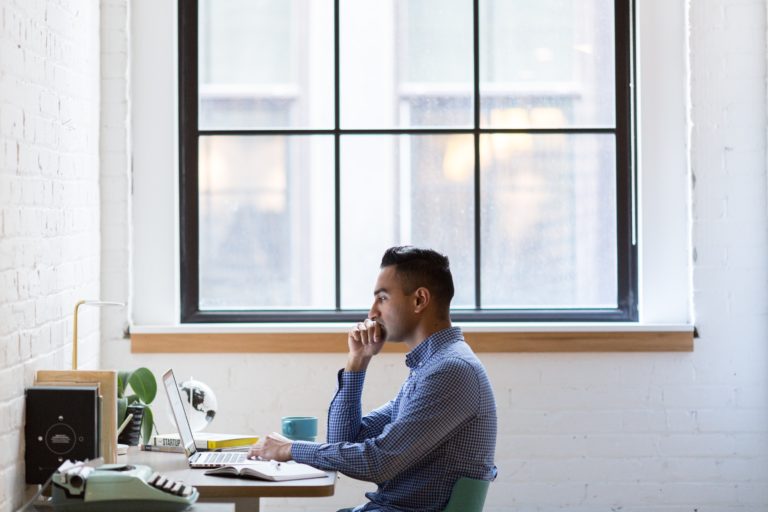 Home office: Crie seu ambiente para o trabalho em casa