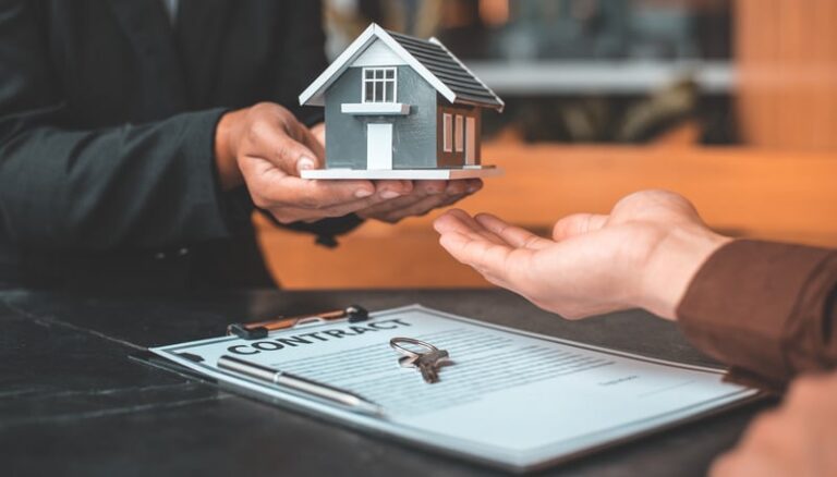 Como evitar golpes na hora de comprar um imóvel