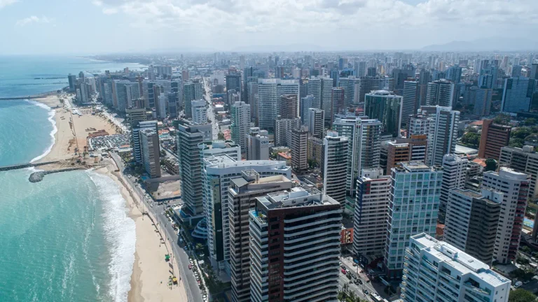 Fortaleza e Região Metropolitana Alcançam Marca Histórica de R$ 4,7 Bilhões no Mercado Imobiliário em 2023