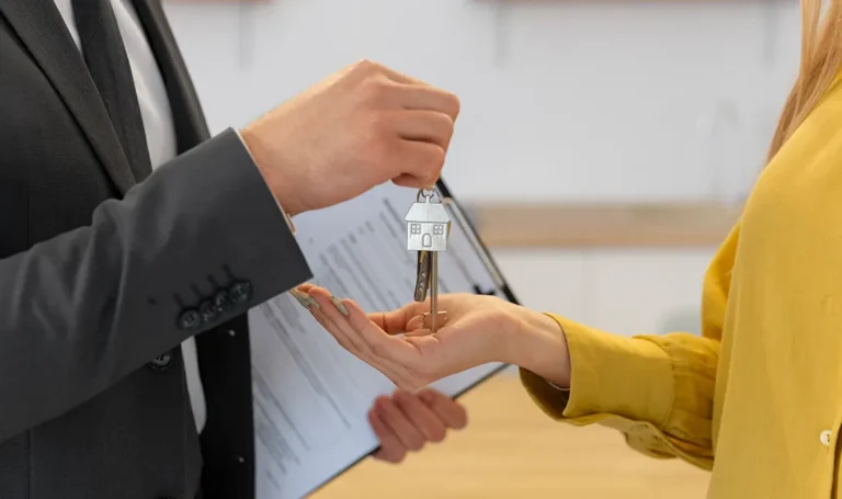 Posso vender um imóvel sem escritura? Entenda os riscos e como regularizar